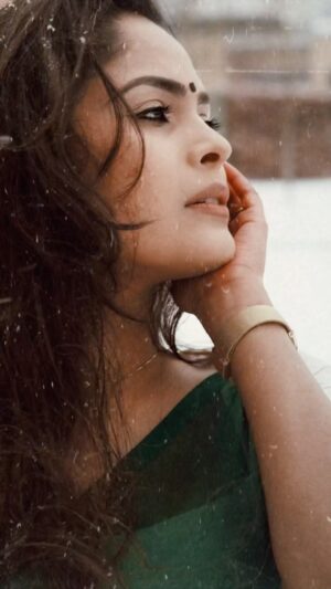 Narvini Dery Instagram - Snehithane ❄️