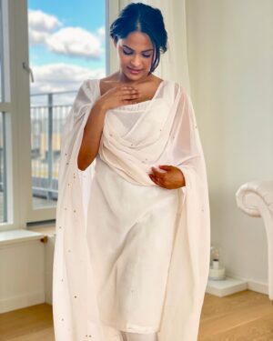 Narvini Dery Instagram - Candid , but take a look the last picture was the only one intentional 🙈 everything else is while I get ready for that one picture 🤗 #candid #candidphotography
