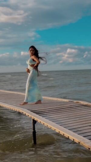Narvini Dery Instagram - BTS  OF NEW PHOTOHOOT WITH @page7photo 
BTS FILMED BY @isha_ravishangar
