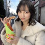 Nashiko Momotsuki Instagram - 現在発売中 #EX大衆 で連載中の「Like a girlfriend」 今回はバレンタインをテーマに撮影してきました！もじもじなしこたそがみれるかも！？！？ ちなみにこのチュロスは私がどうしても食べたいって言ってスタッフさんに買ってもらいましたバレンタインもらっちゃった笑 #桃月なしこ #なしこたそ