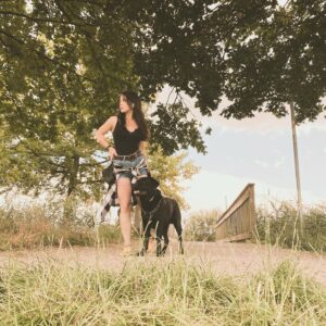 Nastassja Strobel Instagram - Urlaub!
Raus, weg, Kopf abschalten und Beine hochlegen (nach nem ordentlichen Spaziergang mit dem Hund).
Habt alle eine gute Woche.
Greetz ✌️
