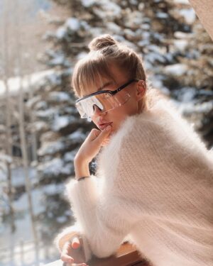 Natali Yura Instagram - Fuzzy feeling in Aspen