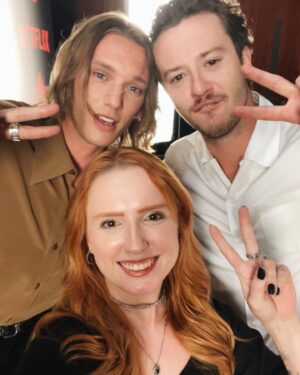 Natalia Kreuser Instagram - O sonho aconteceu! Hoje tive a super oportunidade de conversar com parte do elenco de #StrangerThings e ainda presencialmente! Eu só tenho gratidão! Foi tudo, e em breve vocês poderão conferir no canal e aqui nas redes sociais! (Arrasta pro lado, tá imperdível 😂) #vecna #strangerthings