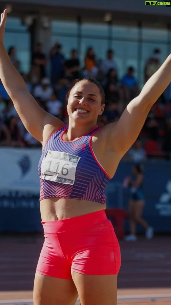 Natalia Ducó Instagram - 🥈 Continental Tour Bronze SANTIAGO 2024 2do Lugar / 16.19m Gracias a todos por el cariño de hoy! Gracias a los que siempre están @cardemilcarlos @bastigm90 @cataduco @beaduco @sergio_pemjean Fotos de @fotografiadeportiva Seguimos! @teamchile_coch @atleticachilena @mindepchile @indchile @clinicameds @underarmour.cl @quakerchile @salmonchile