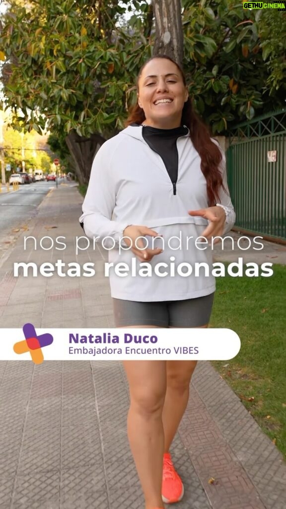 Natalia Ducó Instagram - ¿Cerrando el año? Hazlo con todo e inicia uno nuevo grandes metas para ti. Con @encuentro.vibes nos dimos la tarea de invitarte a realizar un ejercicio de reflexión de tu bienestar y salud mental, que será muy útil para fijar nuevas metas de cara al próximo año 🤗 ¿Cómo puedes materializar las metas? 😜 🏊‍♀️ Revisa tus rutinas y hábitos. ✍ Escribe todas tus ideas de mejora personal. ✅ Escoge tres metas alcanzables y colócolas en un lugar visible. Súmate a nuestra comunidad, y cuidemos nuestra salud emocional y mental. 📍 Centro Cultural Estación Mapocho