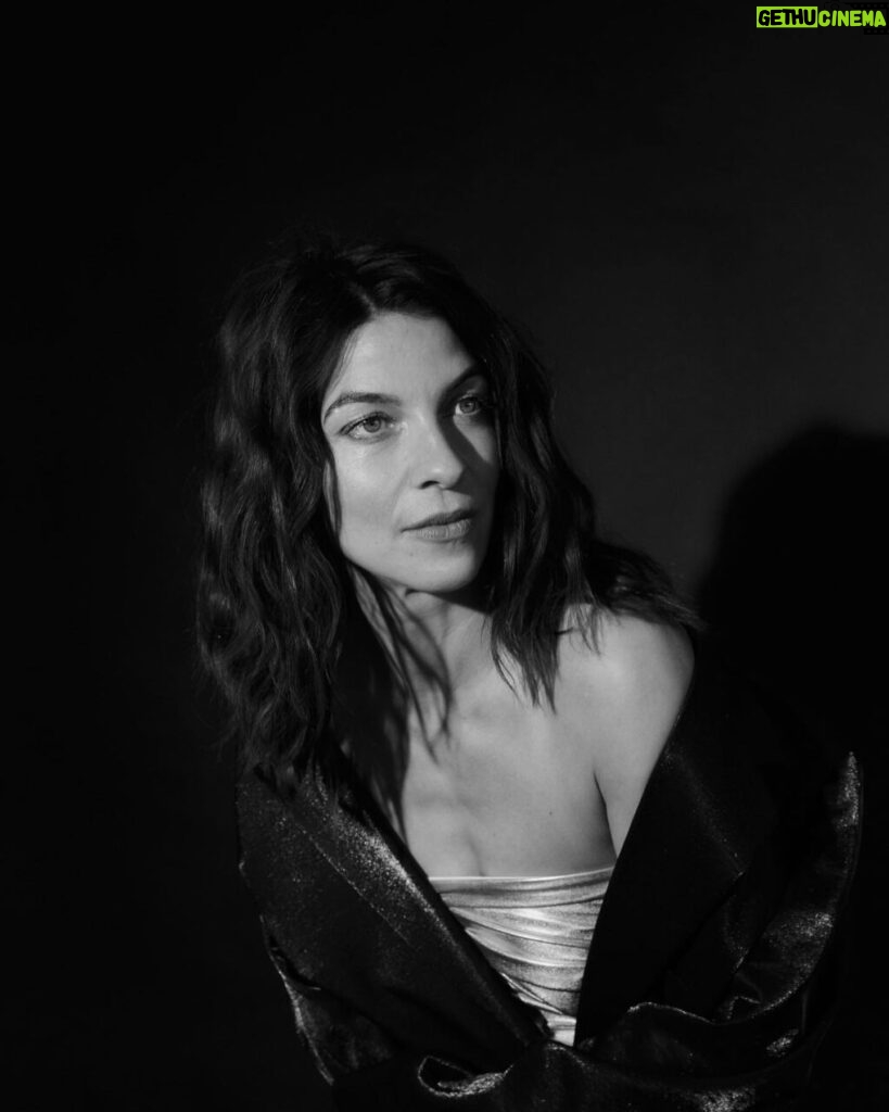 Natalia Tena Instagram - THANK YOU to all the team @1883magazine that scrubbed me up for this shoot @abitmeddlesome @klarawaldbergphotos @bertie_ts @sandrahahnel @charlotteyeomansmakeup and for bothering to interview me. I remember it being a bitterly cold day but we got through it with hot tea and a hot salsa playlist, what a great crew! Photo shoots can be LONG, make me feel self conscious and in need of a large stiff drink after but this one was bags of fun. ❤️❤️link to interview in bio if anyone fancies reading.