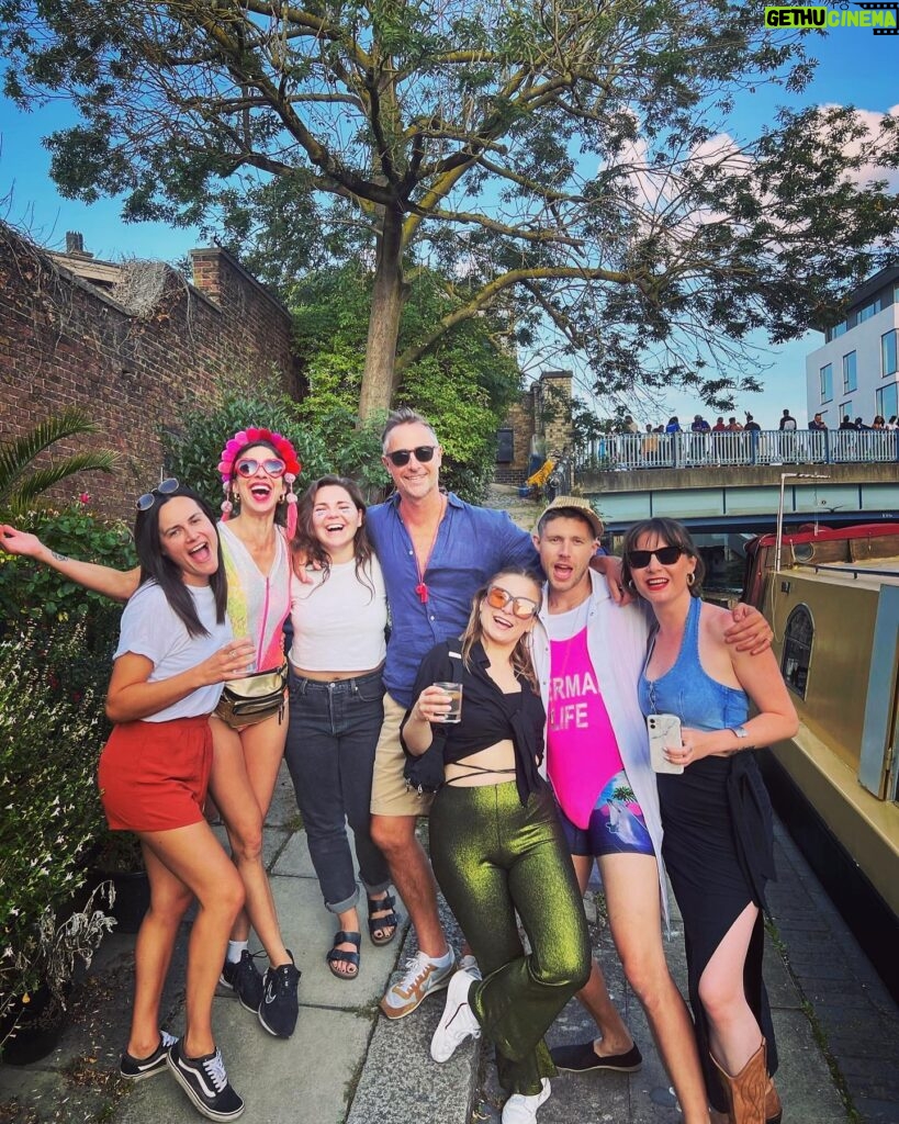 Natalia Tena Instagram - WHAT A CARNIVAL, COME ON LONDON!! There was heads down, bums up dancing, floating steel drums and weapons grade bass, empanadas, every meat grilled, full loud looks, full rum measures at 360 degrees and summer on our mooring. Overwhelmed by an envelopment of loving humans hurling love at my face, introduced my godchildren to my favourite street party (and training them to be my bartenders) dog licking all surfaces and many costume changes. After missing it for 6 years we threw the kitchen sink at it. Cannot wait for next year.🍉🍉🍍🍍🍍🍹🍹☀️☀️