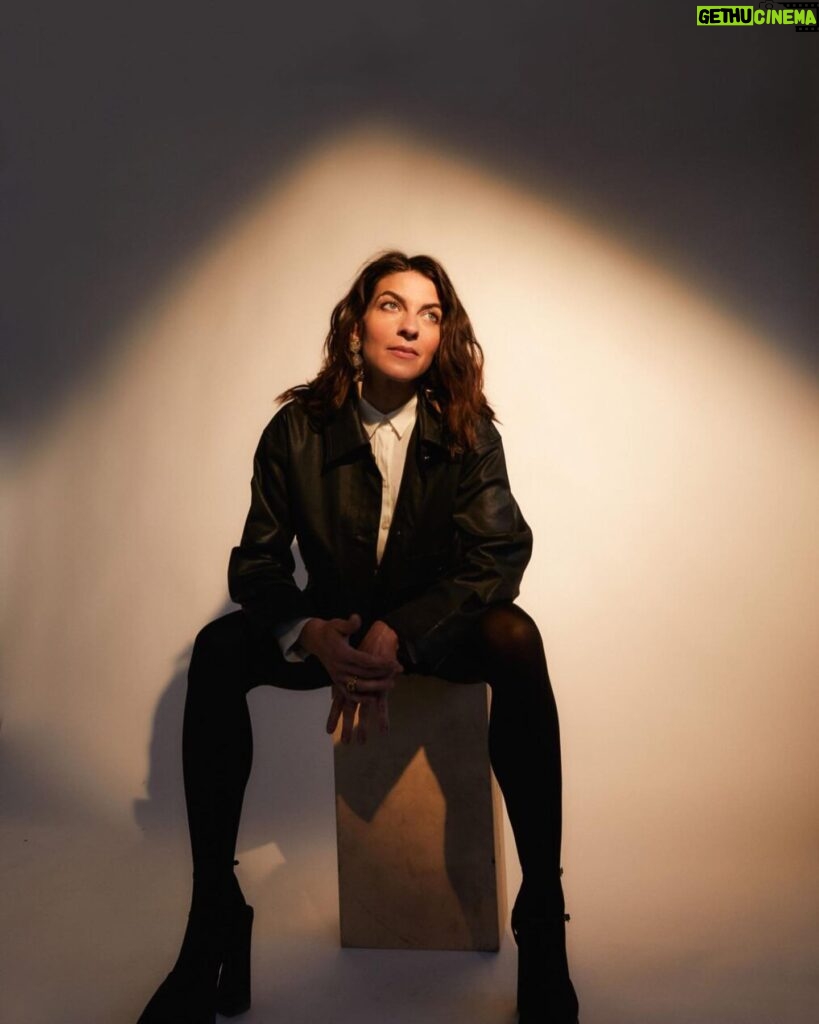 Natalia Tena Instagram - THANK YOU to all the team @1883magazine that scrubbed me up for this shoot @abitmeddlesome @klarawaldbergphotos @bertie_ts @sandrahahnel @charlotteyeomansmakeup and for bothering to interview me. I remember it being a bitterly cold day but we got through it with hot tea and a hot salsa playlist, what a great crew! Photo shoots can be LONG, make me feel self conscious and in need of a large stiff drink after but this one was bags of fun. ❤️❤️link to interview in bio if anyone fancies reading.