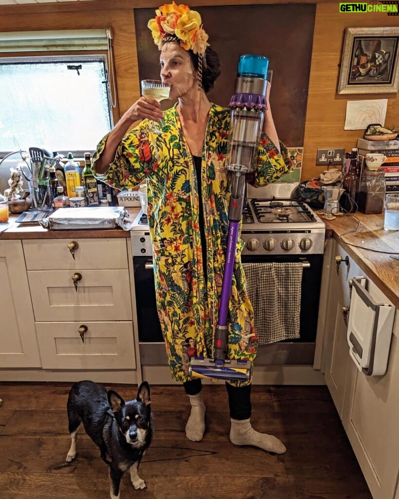 Natalia Tena Instagram - You know you are getting old when all you want for your birthday is the latest @dyson (and get irrationally excited by collecting the @nectar_double_points) spend the day hoovering, possibly crying and making lasagna in a face mask. THANK YOU from the bottom of my ageing heart to all my glorious long suffering friends that chipped in to make my mid life crisis dream come true. @samuelapley @thenaughtypilgrim @harrywilkinson @diderie_von_trapp @cluckyclara @beebeerieza @holisticallybecca @rebeccahendin @thanira @maddalenabaldisserri @gilleklabin @danielleschleif @meganbethkieran @cardsplease and Nathan and Phil @paulawik @uberlis @chalmoffensive @flatzearth @lwreford @megan__wilde @felipemanera @fabiomanera @soraya_amorim @partybargemarge @msjohnniefiori @russell__burgess and Jen ❤️❤️🍾🍾