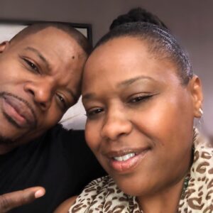 Natalie Desselle-Reid Instagram - “Never Trust A Big Butt and A Smile”☺️#mrrickybell #bestgroupever #newedition#godfearing #whatagentlemen