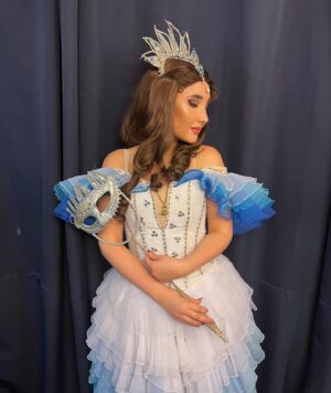 Natálie Grossová Instagram - Christine Daaé🖤 @fantom.opery 
Těším se na vás:
23.9. (14h)
30.9. (14h)
7.10. (14h)
14.10.(19h)
21.10.(19h)
28.10. (14 a 19h)
11.11 (19h)
25.11. (14h)
9.12. (14h)
16.12. (14 a 19h)