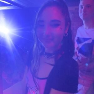 Natálie Grossová Instagram - SUMMER MOOD ON🫡
1. Dubai
2. Studio (veelmi brzy nov song👀)
3. 🧸✨
4. @voy_re a jeho tuleň🦭(nemáš zač😚) 😂
5. Prague
6. Somewhere enjoying summer nights✨