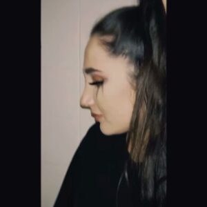 Natálie Grossová Instagram - 🦋WONDERLAND🦋4.8.!!
#behindthescenes
•
•
•
Makeup by: @natalka_michalikovaa