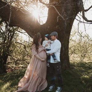 Natalie Krill Instagram - Happy Father’s Day Isa 🤍 
We are so lucky to have you. 
You are an amazing role model for our kids. Always putting your family first. You always have time for Sami. Playing with him and guiding him with an adventurous and confident spirit. I know when these twins come, your going to grow and shine in new ways. 
Thank you for always being by my side. 
We love you. 🤍🤍🤍
📷: @innersolsticephotography