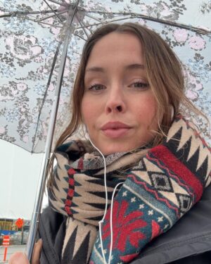 Natalie Krill Instagram - Moments to myself to nurture my craft and my artistry, I do not take for granted. Grateful for a husband that is endlessly supportive of who I am. 🤍 @danielkannimae