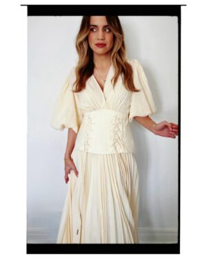 Natalie Morales Instagram - Thank you to @appletv & @imagenfound for having me last week at this very special event celebrating Latine excellence in all areas of our business. I was very honored to be a part of it! 

Styling: @kimmyerin 
Makeup: @makeupbymyriama 
Hair: @jenelleno.5 
Date and Savior/Wizard to my Wench: @fifers3000