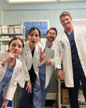 Natalie Morales Instagram - Somehow until this year I’d never been on a set working on my birthday and these very nice people made it very nice. Thank you for welcoming me to GSM :) 
[my bday was in February this is not a bid for hppybday comments!  but this episode just aired tonight so i can finally post pics from it ]