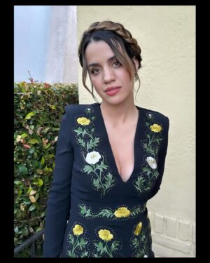 Natalie Morales Instagram - In @stellamccartney for the @green4ema awards 

Styled by @kimmyerin 
Makeup by @makeupbymyriama 
Hair by @kattthompson 
💚