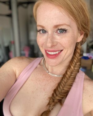 Natalie Renee Long Instagram - Happy Monday Friends!
.
On this week’s episode of Get Happy Be Fit. I talk about some of the things I was afraid would happen if I lost weight and how I feel about them now.
.
Swipe to see what so scared of. 😆 I was terrified of having loose skin and that even if I lost the weight I’d never love my body. But GUESS WHAT? I DO have loose skin and I absolutely love my body! I have a frowning belly button, extra skin under my booty, on my neck and under my arms and it doesn’t bother me at all. The key was finding love for my body BEFORE I lost the weight. I had detached my worth from my weight and made a decision to never be ashamed of any aspect of my body.
.
Love your body for what it does for you. Enjoy life now and let fitness be the icing on the cake. And remember to be attractive, lovable and worthy, perfection is not required.
.
Get Happy Be Fit is available on all major podcast platforms or you can check my story for a link to download on ITunes. Please leave a text review on iTunes so others can find the show!
.
Always remember...
.
Your worth has nothing to do with your weight. Love and respect yourself. Enjoy life and be happy.💖
.
For coaching inquiries, email me at GetHappyBeFit@gmail.com
.................................................................
#nataliereneekirk #gethappybefit #weightloss #photooftheday #naturalredhead #motivational #weightlossjourney #fitlife #weightlosstips #podcast #fitnesspodcast #nashvillefitness #motivation #fitness #goals #behappy #fitgirls #fitnesspodcast #looseskin #girlswholift #fitfam #mentalhealth
