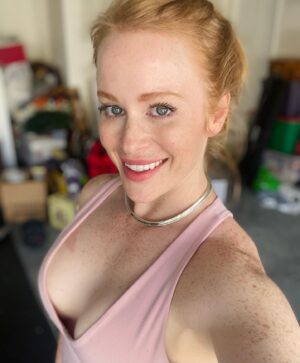 Natalie Renee Long Instagram - Happy Wednesday Friends!
.
This is my happy smiley face because I’ve been feeling really good lately. I’m feeling good about my competition prep and am happy with the progress I’m making. There are a lot of things that are making me really happy right now.
.
BUT... The number 1 reason I feel good is because I make a conscious decision to concentrate on all of the good and soak up how good it feels. There are a lot of things going well in my life right now, but there are a PLETHORA of things going wrong. I could easily slip into feeling frustrated, defeated, angry, overwhelmed and sad, but I choose to notice those things, let them go and choose a better feeling thought.
.
You’re not going to be able to feel amazing 100% of the time. Be gentle with yourself if you simply can’t get into a positive headspace. Do things that help you recharge and feed your soul. Feel as good as you can as often as you can. Concentrate on being grateful for all the good in your life.
.
Always remember...
.
Your worth has nothing to do with your weight. Love you and respect yourself. Enjoy life and be happy.💖
.
Check out Get Happy Be Fit on your favorite podcast platform. Be sure to rate and review so others can find the show!
.
For coaching inquiries, email me at GetHappyBeFit@gmail.com
.................................................................
#nataliereneekirk #gethappybefit #drivenbyinspiration #gymlife #photooftheday #motivational #girlswholift #fitfam #fitlife #podcast #fitnesspodcast #nashville #fitnesscoach #fitness #fitnesstrainer #garagegym #enjoylife #behappy