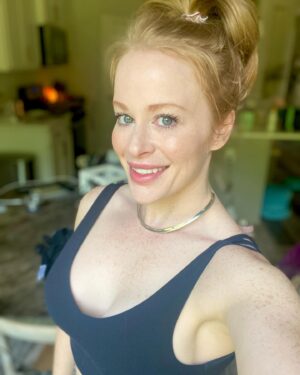 Natalie Renee Long Instagram - Happy Friday Friends!
.
Today is the last day for the GIVEAWAY!! Make sure you check out Tuesday’s post to enter to win 2 free products from @legion !
.
In keeping with the theme from my podcast this week, do something today and every day this weekend that feels REALLY good and soak up that feeling. Don’t just numb yourself in front of the TV, soak up the relaxation and the fun of of curling up and watching something you love. If you’re forcing yourself to be productive, take a break and seek inspiration. Do something that inspires you FOR you. Be in the moment. Take a walk outside and soak up the beauty of this planet that we’re so privileged to live on.
.
Have an AMAZING weekend!
.
Always remember...
.
Your worth has nothing to do with your weight. Love you and respect yourself. Enjoy life and be happy.💖
.
Again, DON’T forget to enter the @legion giveaway from Tuesday’s post! If you don’t want to wait, go to their site and use code “Natalie” for 20% off your first order and double point for every other order.
#sponsored
.
Check out Get Happy Be Fit on your favorite podcast platform. Be sure to rate and review so others can find the show!
.
For coaching inquiries, email me at GetHappyBeFit@gmail.com