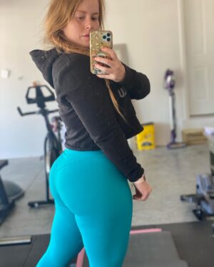 Natalie Renee Long Instagram - Happy Monday Friends!
.
No Get Happy Be Fit episode this week because I was busy celebrating my 39th birthday.
.
This year I’m starting a whole new fitness journey. The goals I want to reach before my 40th birthday are…
.
Grow my glutes (genetically I hold a lot of fat there but I want the booty to be just as popping when I’m leaner)
.
Get back to my ideal weight in a healthy, sustainable way for ME, not judges, 🏆 or 🏅.
.
My plan is to document the journey on YouTube in a series called “Fit Before 40” so people can see the ups and downs and know that getting fit is possible at every age. 
.
Here we go y’all!
.
And don’t worry, I won’t ACTUALLY kill you, but you’ll be dead to me.
.
And always remember...
.
Your worth has nothing to do with your weight. Love and respect yourself. Enjoy life and be happy.💖
…………………………………………
#nataliereneekirk #gethappybefit #healthyweightloss #lawofattraction #motivational #bodypositivefitness #lawofattractionforweightloss #motivationmonday #loapodcast #motivation #fitness #ginger #behappy #fitnesspodcast #thinkonpurose #fitbefore40