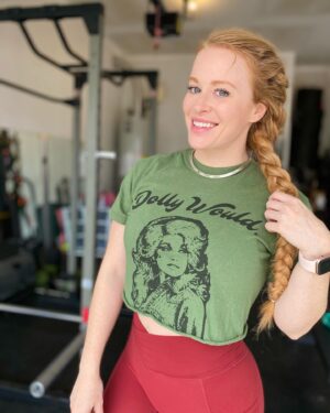 Natalie Renee Long Instagram - Two things I love: Dolly Parton and Buffbunny leggings 🙌🏻
.
There is no denying @dollyparton and @buffbunny are 👑 👑 
.
It’s Thankful Thursday, friends!
.
It’s so nice to enjoy pushing myself in the gym again. I feel stronger mentally and physically than I have in months and I’m extremely thankful for that.
.
What are you thankful for today?
.
Always remember...
.
Your worth has nothing to do with your weight. Love you and respect yourself. Enjoy life and be happy.💖
.
Check out Get Happy Be Fit on your favorite podcast platform. Be sure to rate and review so others can find the show!
.
For coaching inquiries, email me at GetHappyBeFit@gmail.com
.................................................................
#nataliereneekirk #gethappybefit #dollyparton #thankfulthursday #motivational #girlswholift #fitfam #fitlife #podcast #fitnesspodcast #liftheavy #murves #buffbunnycollection #nashville #fitnesscoach #fitness #fitnesstrainer #workoutclothes #enjoylife #goals #loveyourbodynow
#workoutootd #selflove #dollywould