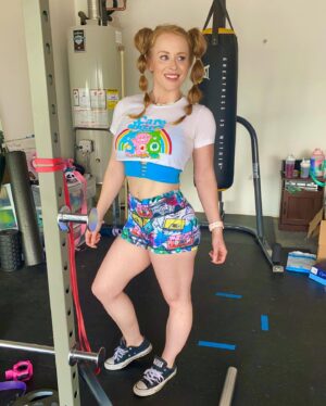 Natalie Renee Long Instagram - Happy Friday Friends!
.
I feel like roller skates would complete this outfit nicely. 🛼💖
.
Sometimes when I’m not having a great day, putting on something fun and kicking my 🍑 in the gym helps lift my mood and put me in a more positive headspace.
.
What’s something that perks you up when you’re having a bad day?
.
I hope you all have an amazing weekend!
.
US friends, what are your plans for the 4th?? 🎆 🇺🇸 🎇 
.
Always remember...
.
Your worth has nothing to do with your weight. Love and respect yourself. Enjoy life and be happy.💖
.
For coaching inquiries, email me at GetHappyBeFit@gmail.com
.................................................................
#nataliereneekirk #gethappybefit #weightloss #photooftheday #naturalredhead #motivational #bodypositivefitness #fitlife #weightlosstips #podcast #fitnessfashion #nashvillefitness #motivation #fitness #ginger #behappy #fitgirls #fitnesspodcast #weightlossinspiration #fitnessinspiration #girlswholift #fitfam