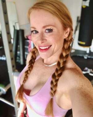 Natalie Renee Long Instagram - Happy Monday Friends!
.
On this week’s episode of Get Happy Be Fit I talk about the only thing that makes weight loss possible.
.
Weight loss can feel extremely difficult, even impossible. So having people tell you you can only lose weight eating 5 small meals a day or that eating at night slows your metabolism down and you can’t lose weight if you eat sugar or carbs makes it feel even more daunting. 
.
There is a lot of misinformation out there so don’t get bogged down. The science isn’t complicated even though the process can feel impossible.
.
Losing weight is possible but there are no quick fixes. Listen to today’s episode for some encouragement and advice on your weight loss journey.
.
Get Happy Be Fit is available on all major podcast platforms or you can check my story for a link to download on ITunes. Please leave a text review on iTunes so others can find the show!
.
Always remember...
.
Your worth has nothing to do with your weight. Love and respect yourself. Enjoy life and be happy.💖
.
For coaching inquiries, email me at GetHappyBeFit@gmail.com
.................................................................
#nataliereneekirk #gethappybefit #weightloss #photooftheday #naturalredhead #motivational #weightlossjourney #fitlife #weightlosstips #podcast #fitnesspodcast #nashvillefitness #motivation #fitness #goals #behappy #fitgirls #fitnesspodcast #caloriesmatter #girlswholift #fitfam #mentalhealth