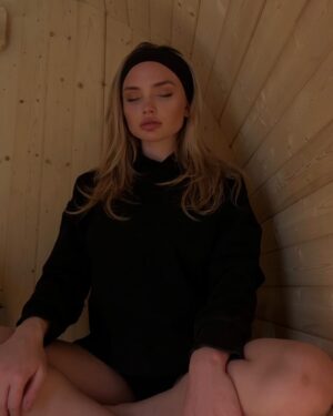Natalie Alyn Lind Instagram - 2024’s theme is healing