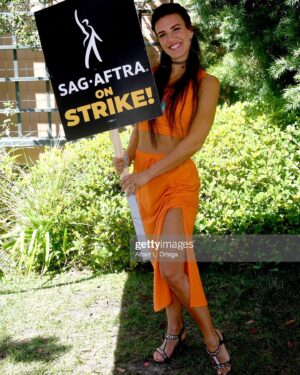 Natalie Burn Instagram - I stand with SAG-AFTRA. “One person can make a difference and everyone should try.” #sagaftra #sagaftrastrong @sagaftra 🧡👈 #edwardjamesolmos