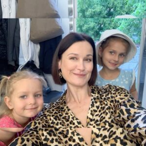 Nataliia Vasko Instagram - Найкраща „внученька”. Olya_gayova. 💕
25 Березня «Будиночок на Щастя» на Новому @novy_channel.  Премʼєра! 5 сезон! 🎬🏡