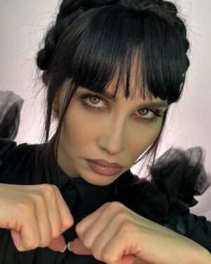 Nataliya Bichan Instagram - «Wednesday» 
( листаем карусель 👉)

Всё это придумала и натворила Моя @katrisha.work @katrisha.ch ❤️

Ps: я вообще подумала… классно, когда у тебя есть в портфолио «Кинообразы»

Какого персонажа из фильма , в следующий раз сделать? ⬇️ ( жду ваши варианты)

#Wednesday
#уэнздей 
#венсдэй #венсдэйадамс #венсдэйтанец #wednesday #wednesdays #уенсдей #уенсдейаддамс #семейкаадамс #семейкааддамс #актрисакино #натальябичан #бичан #бичаннаталья