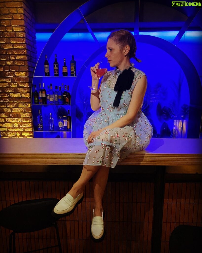 Natalya Eprikyan Instagram - Сорок тру🤷‍♀ #вмерусекси #худобедношикарно #болеенеменеероскошно #этодилижандетка