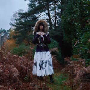 Natasha Khan Instagram - For me, not being focused is actually what brings in the best work. ‘The Dream of Delphi’ was knitted into the fabric of everyday life: being sleep-deprived, in this liminal space between worlds; going into the studio between breastfeeds, being really tired but full of love — it was like it tore down my ego and all barriers. It suited me to be doing this really cosmic role and this really mundane role . . . because that’s who I am, really.

Thanks to Financial Times Life & Culture, and Arwa Haider for this lovely piece available online and in print now ✨

@financialtimes @arwa.haider