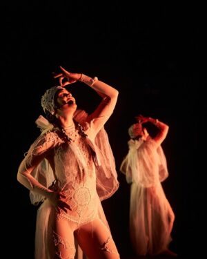 Natasha Khan Instagram - The Motherwitch is here {{{🥚🌀🥚}}}

Returning to a London stage last night was unforgettable. The energy, the love, and being surrounded by family and friends old and new 💫

Thank you to everyone who came and shared your night with me, you fuelled every moment of the performance. 

My deepest gratitude to everyone who made this show possible, to the fans, to @christineandthequeens for inviting me to do Meltdown at @southbankcentre and to @avalon9000 & The Charm for supporting. 

📸 @milovangiap 

Musical Director: @benchristophers 
Viola / Violin / Vocals: @violetavicci 
Live Arrangement: @batforlashes @benchristophers @violetavicci 
Live Creative Director: @hannahmarshall_______ 
Live Creative Assistant: @junsong___ 
Lighting Director: @joshieharriette 
Movement Director: @alexandra_green__ 
Creative Producer: @tigerhaginoreid 
Costume Designer: @juicylames 
Costume Designer: @agrostudio_ 
Crochet Maker: @maddyrara 
Set design: @zoeklinck 
Hair: @moemukai23 
Management: @giantartistmanagement @tigerhaginoreid @richaustensmith @islafab 

More exciting news to come….. 🦇