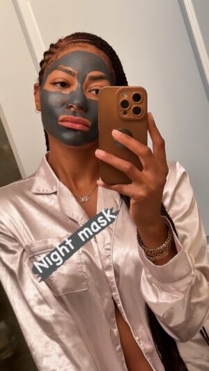 Natasha Marc Instagram - Overnight mask takeoff by @zenafosterbeauty 🧖🏽‍♀️
** face wash : @kiehls 
**Facial serum and oil : @drselene 
***Audio: @sarahjakesroberts … it’s was right on time! 🙏🏽