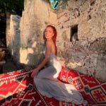 Natasza Urbańska Instagram - 7 dni…. 📷: @osowczykmakeup #shedalight
