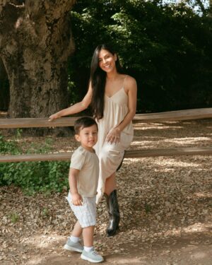 Nathalia Castellon Instagram - Happy Earth day from your favorite Earth lover’s 🫶🏻

I love my adventures with Edrias. He reminds me daily to stop and smell the roses. My whole world in a tiny toddler. Reminder to please @votesupermom today! 💓

Thank you @hairface for capturing these memories for us!