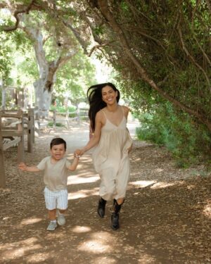 Nathalia Castellon Instagram - Happy Earth day from your favorite Earth lover’s 🫶🏻

I love my adventures with Edrias. He reminds me daily to stop and smell the roses. My whole world in a tiny toddler. Reminder to please @votesupermom today! 💓

Thank you @hairface for capturing these memories for us!