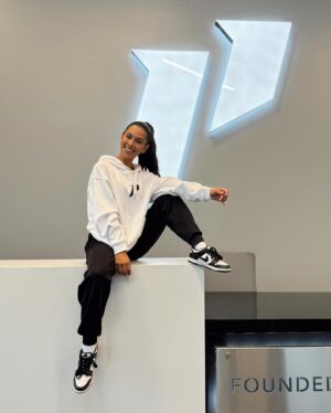 Nathalia Castellon Instagram - @1stphorm fam does it proper 🫶🏻 such an amazing time & opportunity! I got to come visit the HQ and shoot their Summer apparel! There too much greatness to show. I think I’ll make a reel! 🙃 

Last slide is my fave 😂

Thank you @kaereilly & @tylerhaegele for the best experience and getaway! I got to do all the things I love ✨