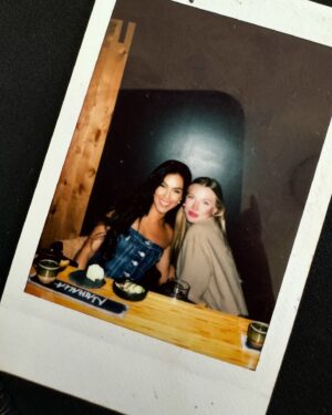 Nathalia Castellon Instagram - Mayyyyyy🌻
