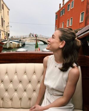 Nathalia Ramos Instagram - What a week - my “office” was a 20th century Venetian Palazzo overlooking the Venice skyline. I interviewed a few heroes of mine, rode around in motoscafi, ate pasta, drank Bellinis, and launched BI Europe with the best colleagues anyone could ask for! So so happy and grateful. 🤩🤩🤩