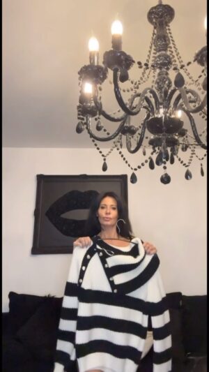 Nathalie Andreani Instagram - Pull Morgan nouvelle collection 🥰
Je te partage mes coups de cœurs 

Pull Morgan 
Pantalon luijo
Chaussure guess 
Sac ystlaurent 

Tableau @fred_manenc 🥰🥰🥰