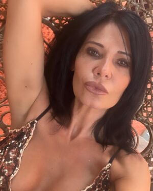 Nathalie Andreani Instagram - Toujours lui laisser croire qu’il a un temps d’avance ……..