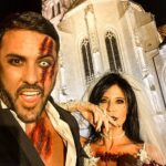 Nathalie Andreani Instagram - Elle a dit oui ….. 👰🏻💍♥️ Le mariage des deux amants terribles 😈 Merci à @jeremstar qui nous a unit pour le meilleur et le meilleur ♥️♥️♥️ Merci à @julielamaquilleuse pour ton sublime make up #haloween #couplegoals #justmarried #nathaliegabano #love