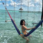 Nathalie Andreani Instagram - Parfois le temps s’arrête …. S’il y avait un moment de ta vie que tu aimerais revivre ça serait lequel ? #free #women #nathalieandreani