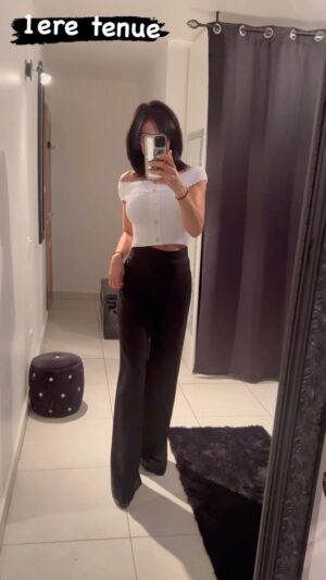Nathalie Andreani Instagram - Voici ma première tenue 🤗

Nouvelle collection Sandro

TO en pantalon et t1 en haut

N hésitez pas à me donner votre avis

#mode #fringue #nouvellecollection
#fashionshow #sandro #nathaliegabano