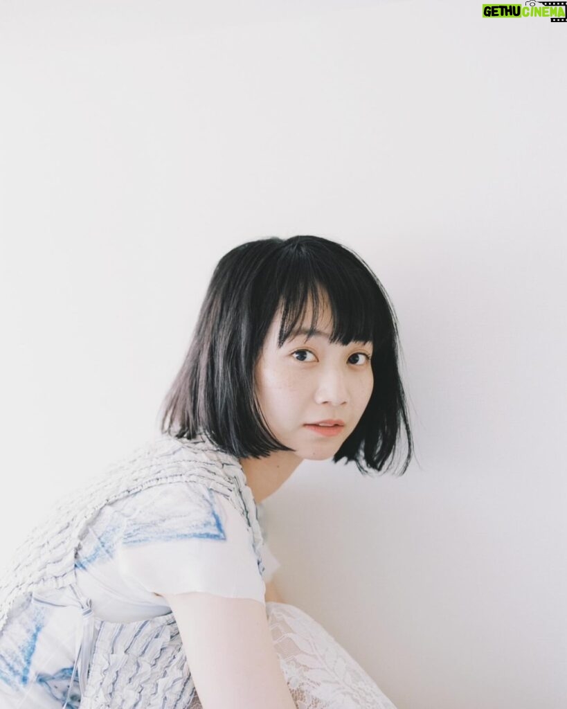 Natsume Mito Instagram - photo @yuki_kawashima0630 hair make @____katsura styling @7sajpn . . . Tops @_skiclub Vest @mm_megmiura Pant @yutasetogawa