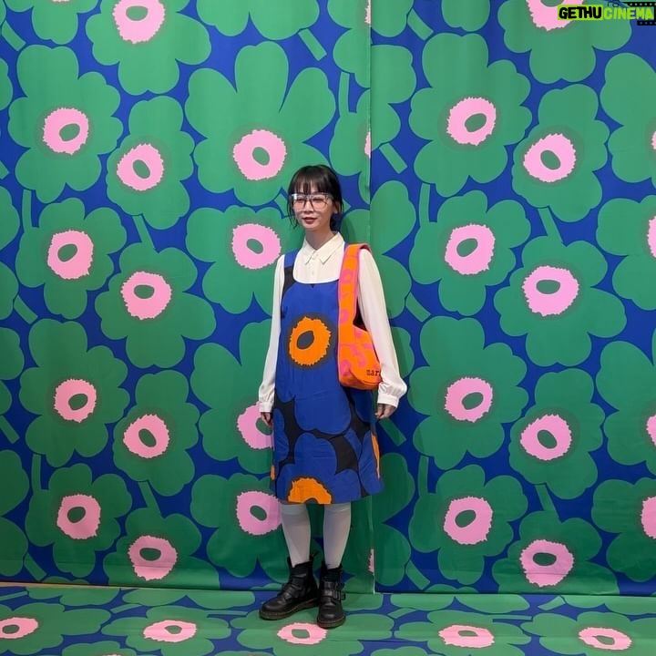 Natsume Mito Instagram - Marimekkoのパブリック ファッションショー を観てきました🩷 ハッピーだった〜💐 m!a!r!i!m!e!k!k!o!🎸🎵 #marimekko #marimekkoday #unikko #unikko60years #tokyo #marimekkojapan #PR @marimekko @marimekkojapan